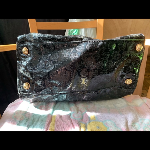 Michael Kors Handbag - Picture 7 of 8